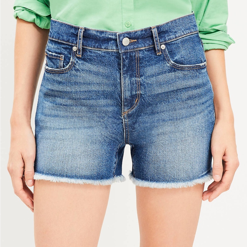 NWT LOFT The Cut Off Short Rise High Rise Women 14/32 Summer Stretch Vacation